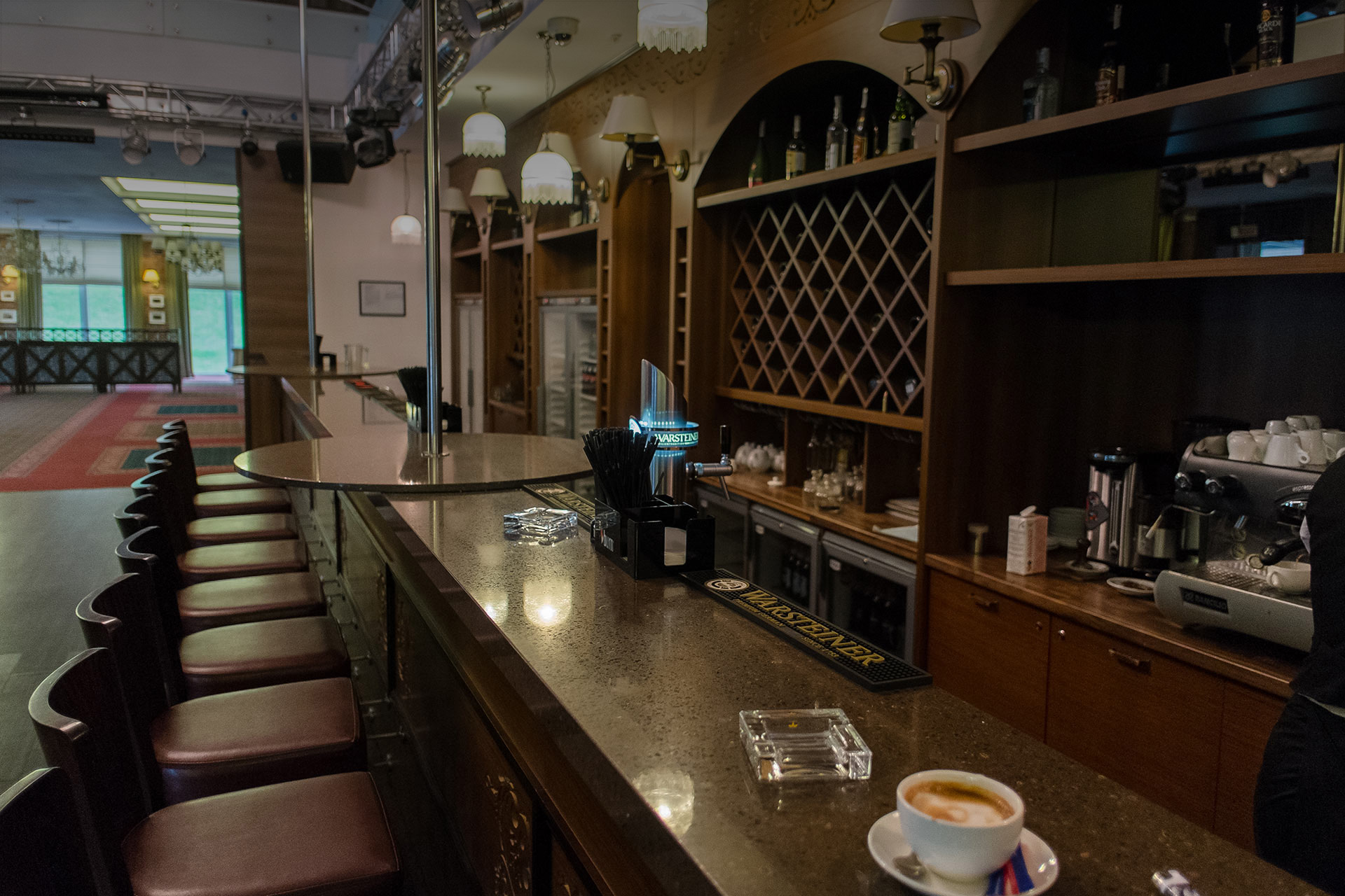 Барные стойки из искусственного камня